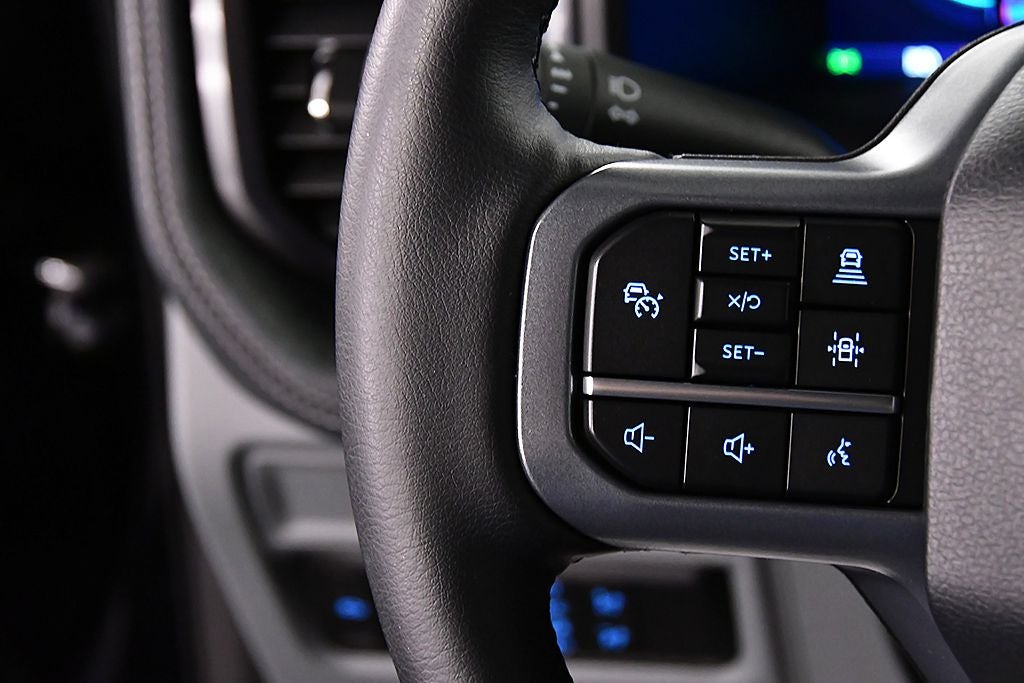 2025 Ford F-150 Lightning Flash 5-1/2' Box