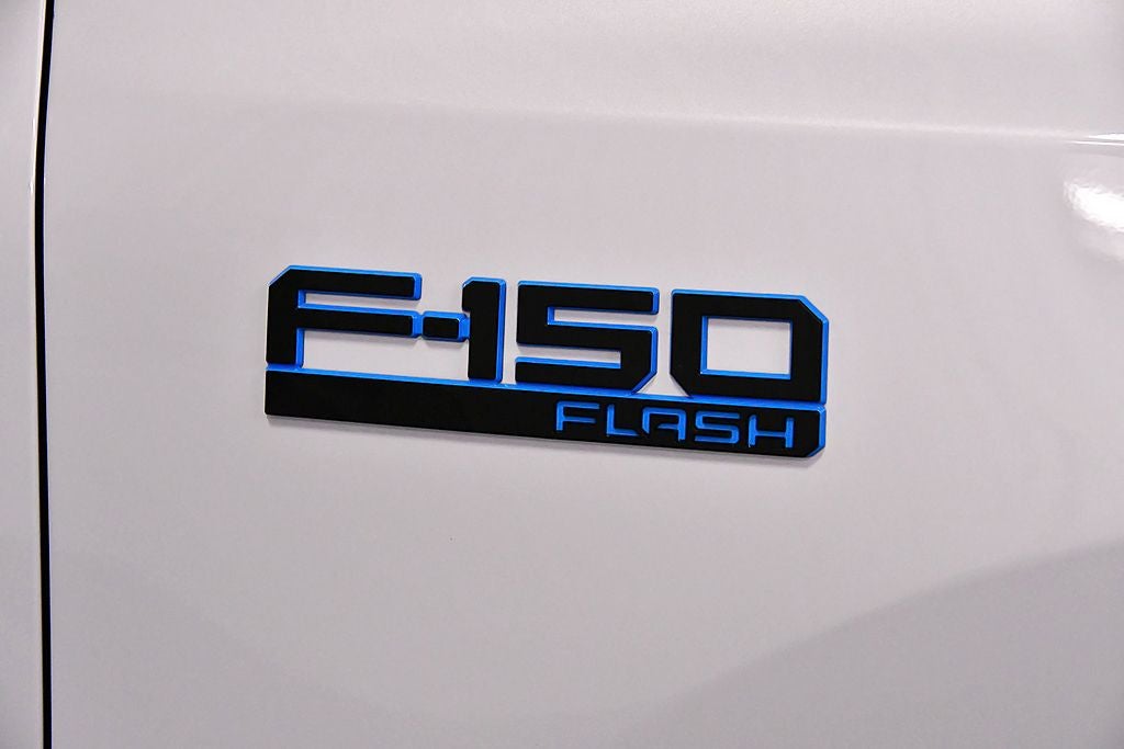 2025 Ford F-150 Lightning Flash 5-1/2' Box