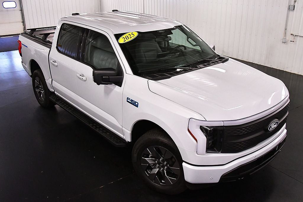 2025 Ford F-150 Lightning Flash 5-1/2' Box