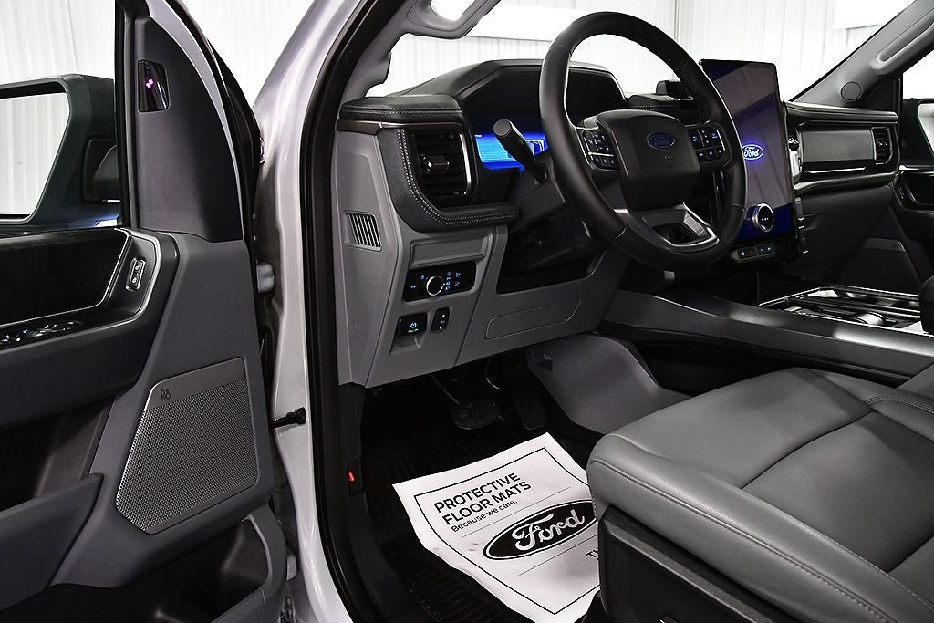 2025 Ford F-150 Lightning Flash 5-1/2' Box