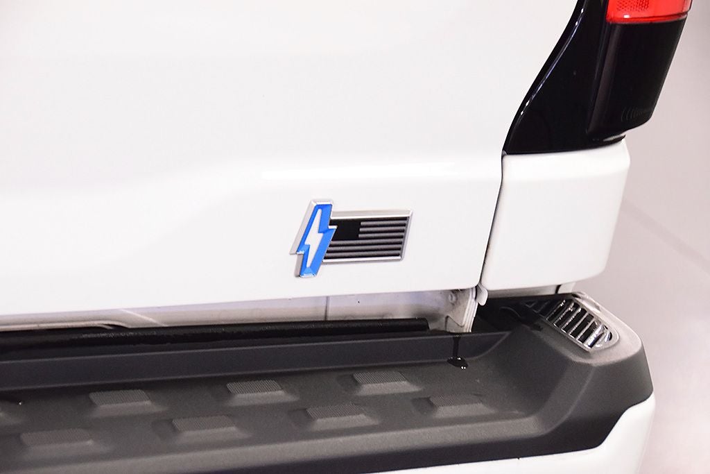 2025 Ford F-150 Lightning Lariat 5-1/2' Box