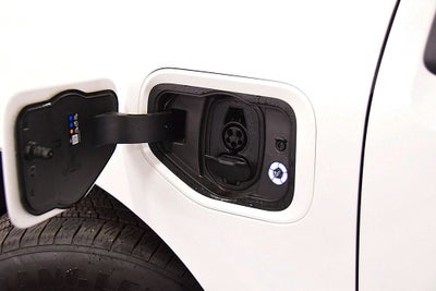 2025 Ford F-150 Lightning Lariat 5-1/2' Box
