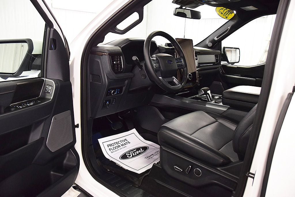 2025 Ford F-150 Lightning Lariat 5-1/2' Box