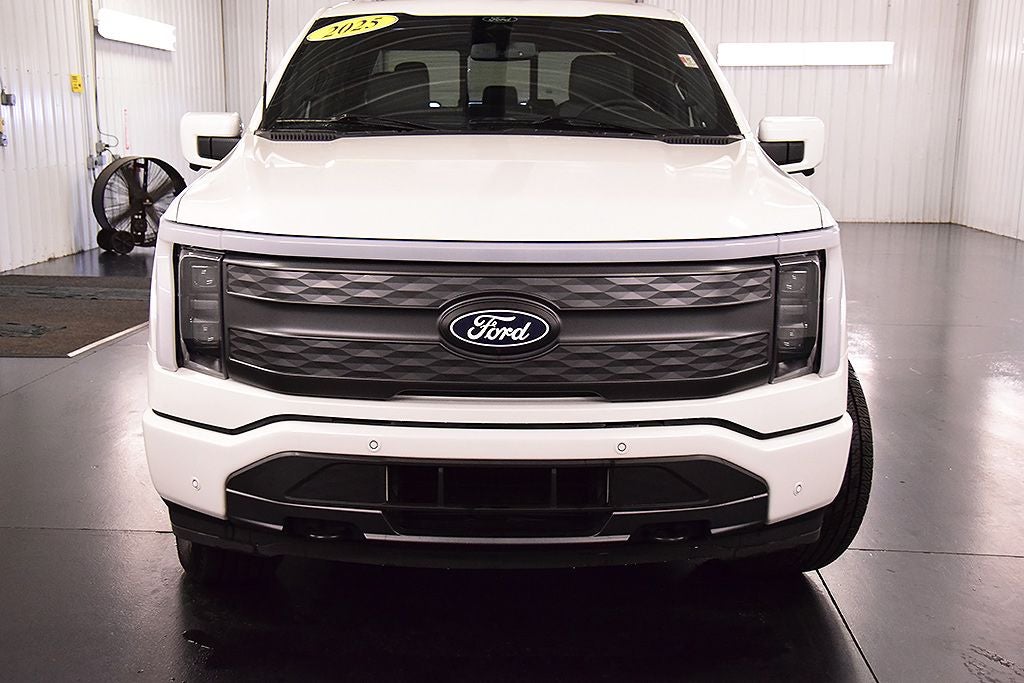 2025 Ford F-150 Lightning Lariat 5-1/2' Box