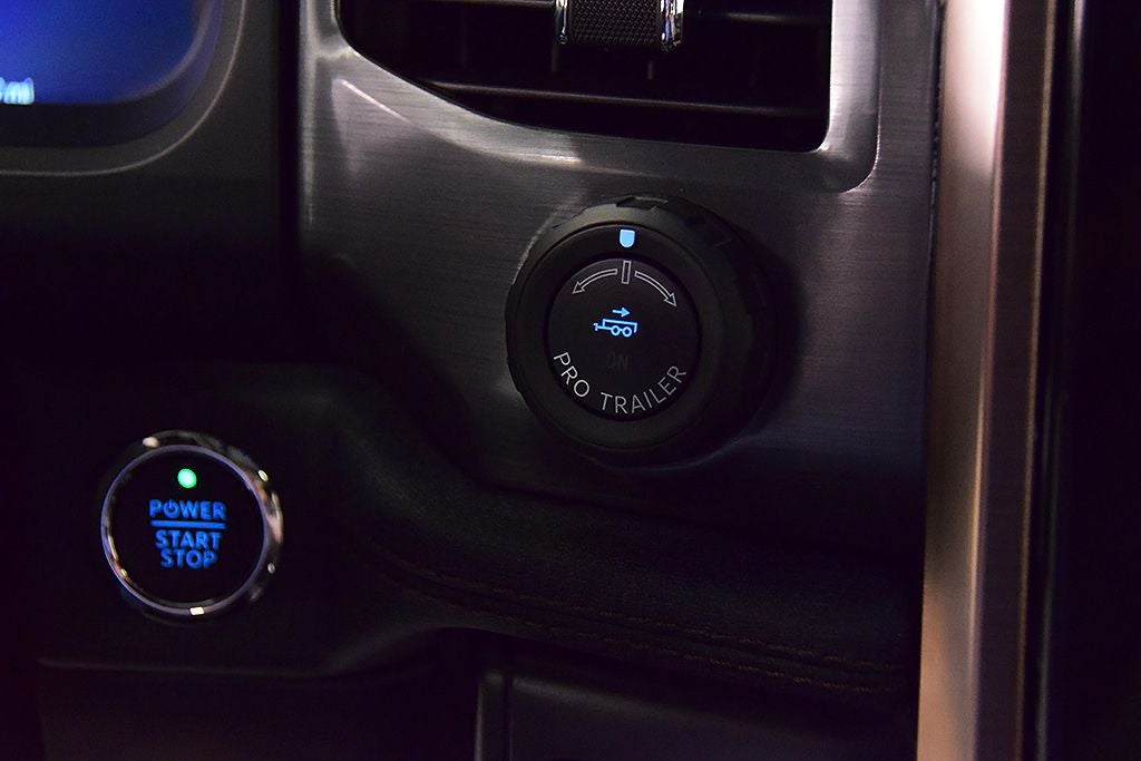 2025 Ford F-150 Lightning Lariat 5-1/2' Box
