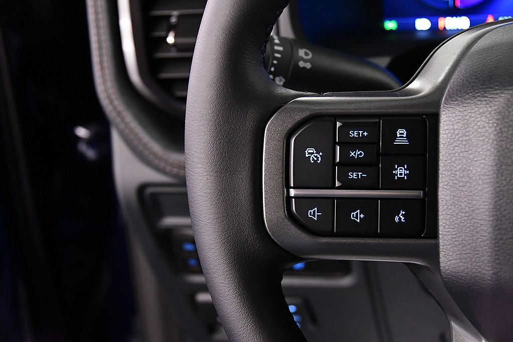 2025 Ford F-150 Lightning Lariat 5-1/2' Box