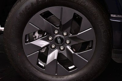 2025 Ford F-150 Lightning Lariat 5-1/2' Box