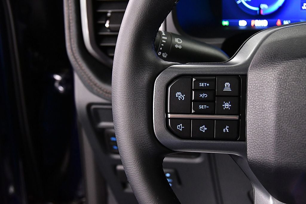 2025 Ford F-150 Lightning Lariat 5-1/2' Box