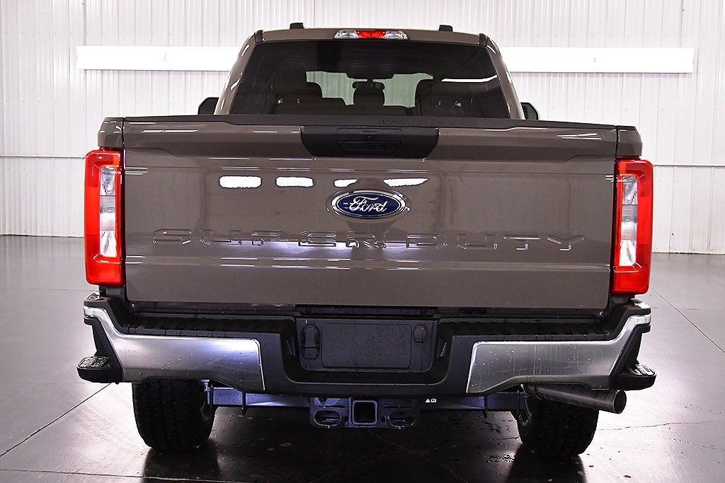 2026 Ford F-250SD XLT 8' Box