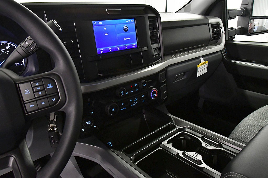 2027 Ford F-250SD XLT 6-3/4' Box