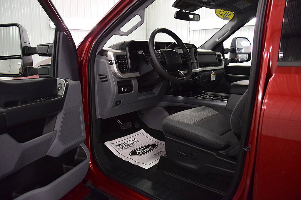 2027 Ford F-250SD XLT 6-3/4' Box