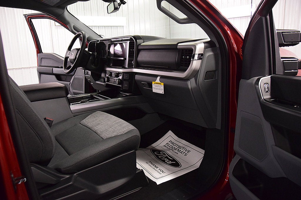 2027 Ford F-250SD XLT 6-3/4' Box