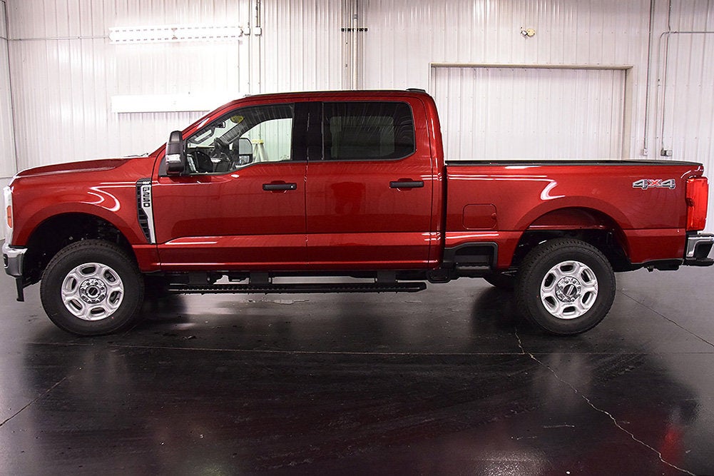 2027 Ford F-250SD XLT 6-3/4' Box