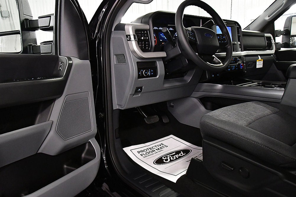 2027 Ford F-250SD XLT 6-3/4' Box