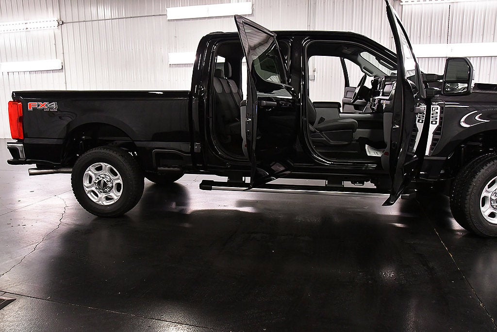 2027 Ford F-250SD XLT 6-3/4' Box