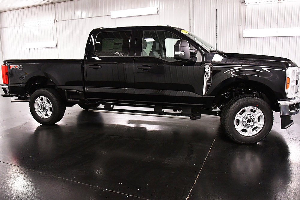 2027 Ford F-250SD XLT 6-3/4' Box