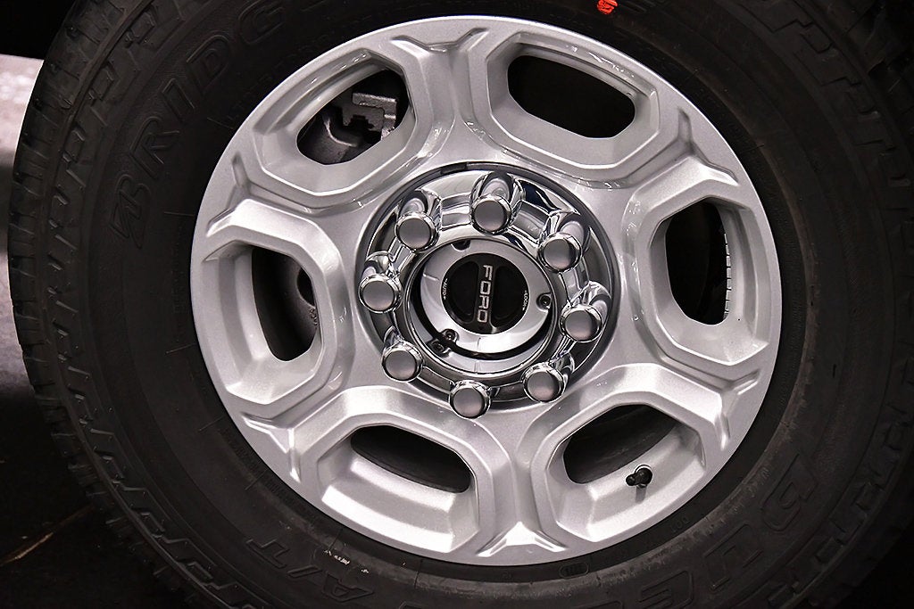 2027 Ford F-250SD XLT 6-3/4' Box