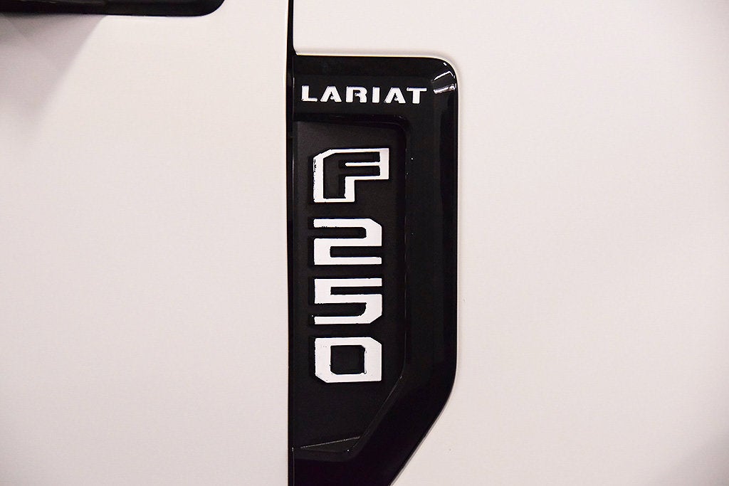 2022 Ford F-250SD Lariat 6-3/4' Box