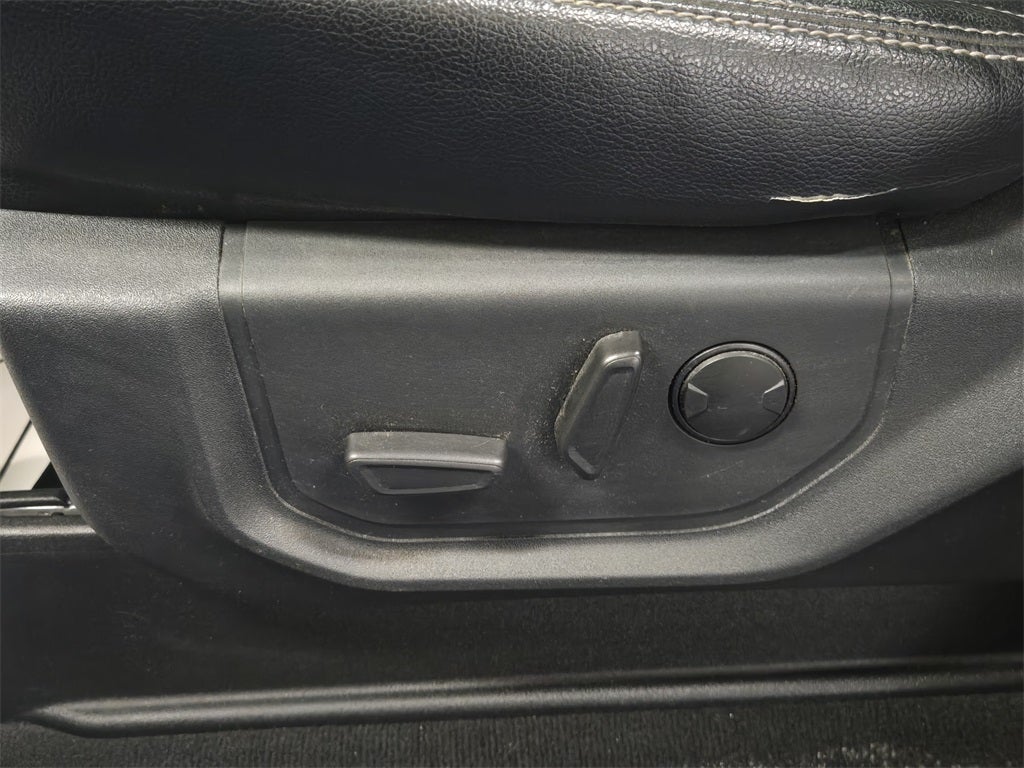 2022 Ford F-250SD Lariat Sport 8' Box