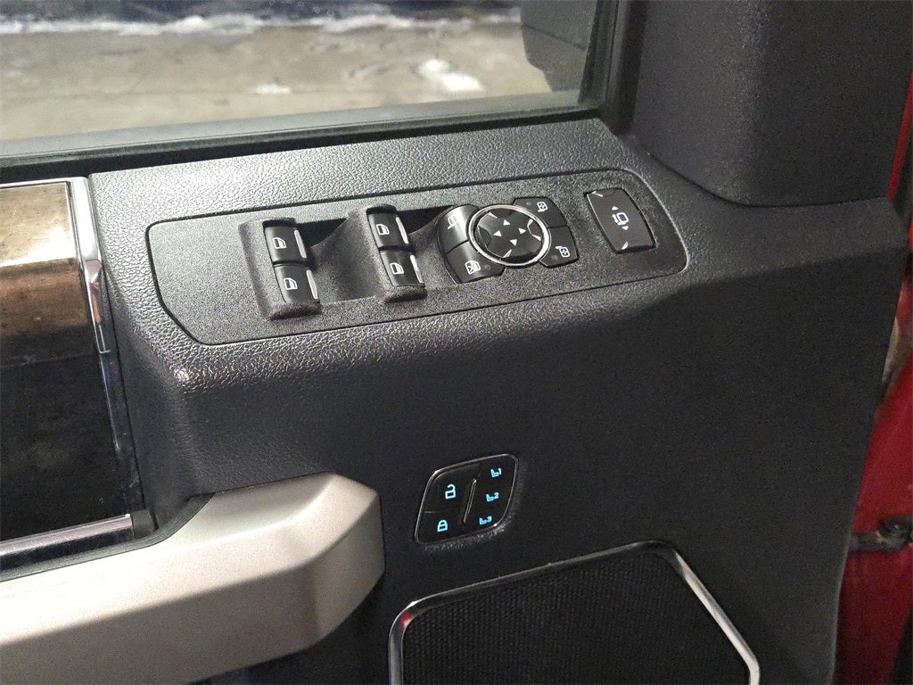 2022 Ford F-250SD Lariat Sport 8' Box