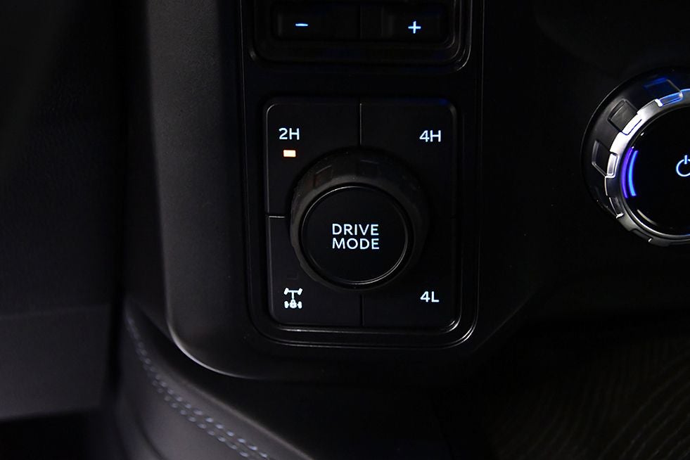 2025 Ford F-250SD Platinum 6-3/4' Box