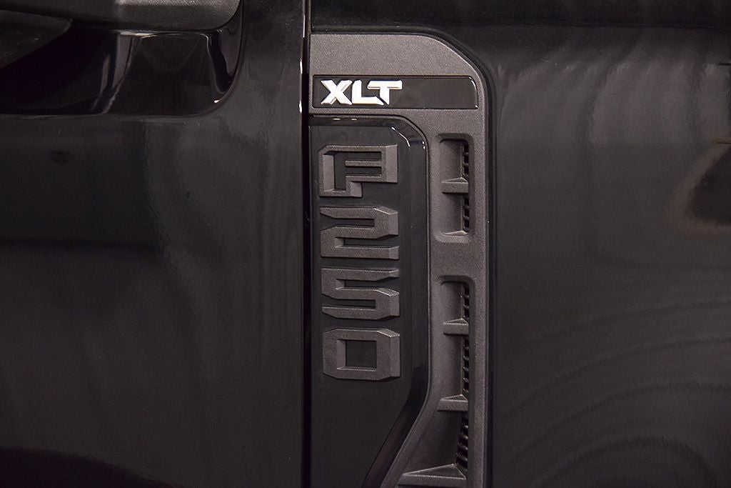 2025 Ford F-250SD XLT 6-3/4' Box