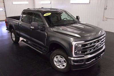 2027 Ford F-250SD XLT 6-3/4' Box