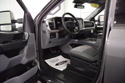 2027 Ford F-250SD XLT 6-3/4' Box