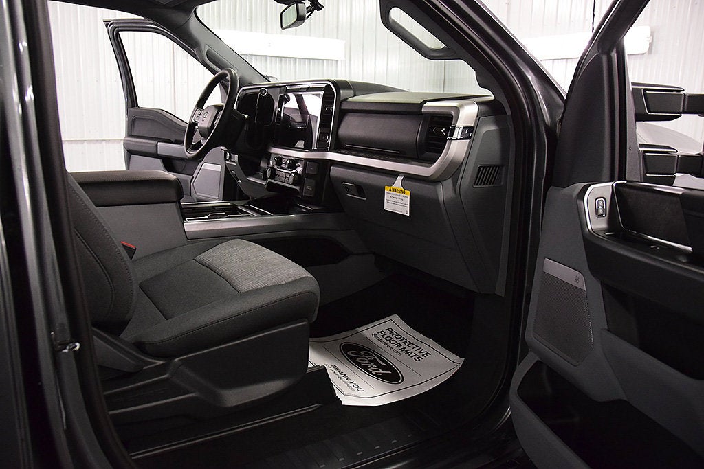 2027 Ford F-250SD XLT 6-3/4' Box
