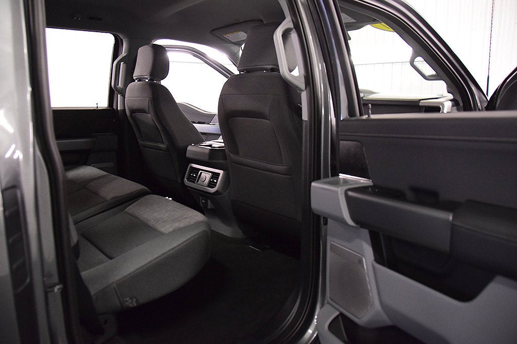 2027 Ford F-250SD XLT 6-3/4' Box