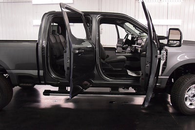 2027 Ford F-250SD XLT 6-3/4' Box