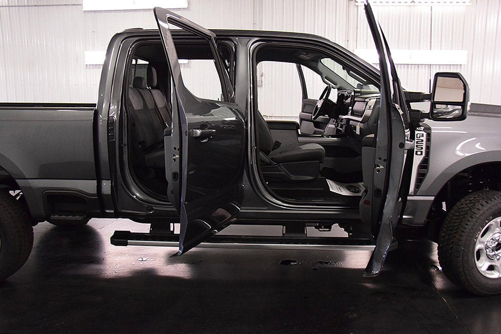 2027 Ford F-250SD XLT 6-3/4' Box