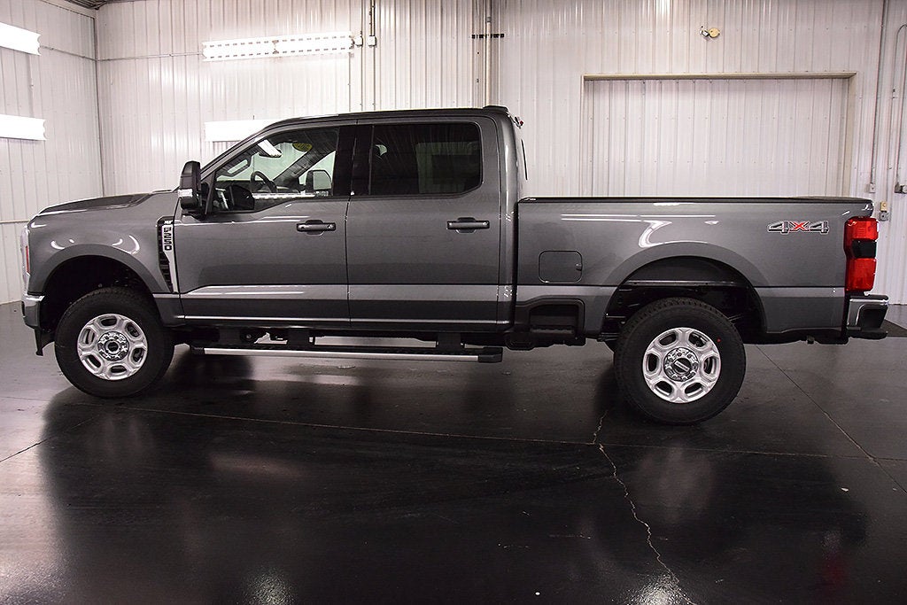 2027 Ford F-250SD XLT 6-3/4' Box