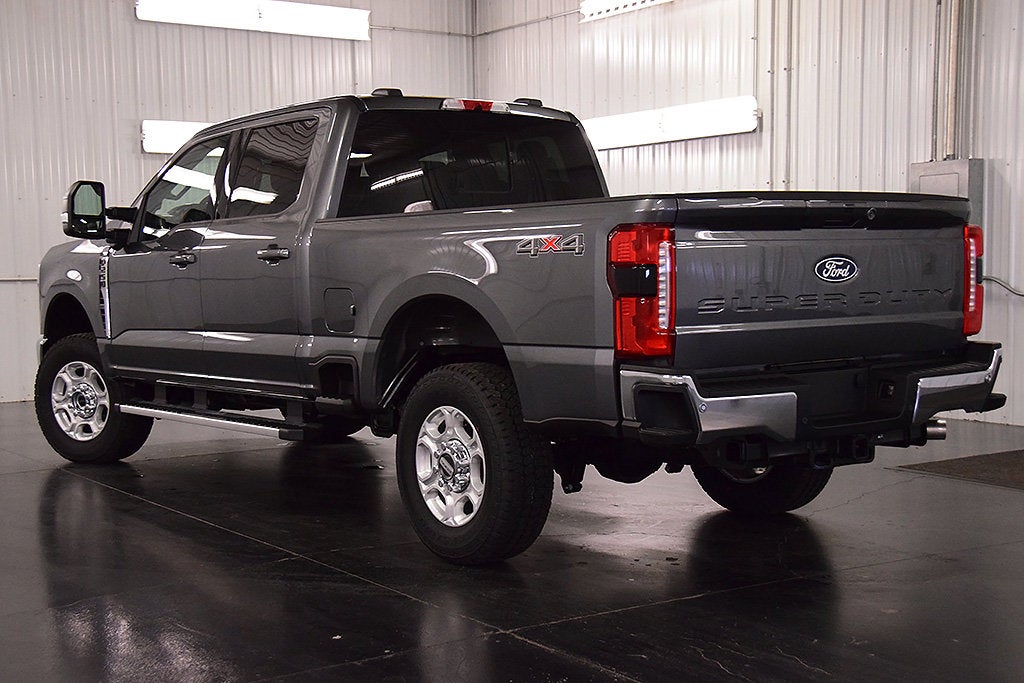 2027 Ford F-250SD XLT 6-3/4' Box