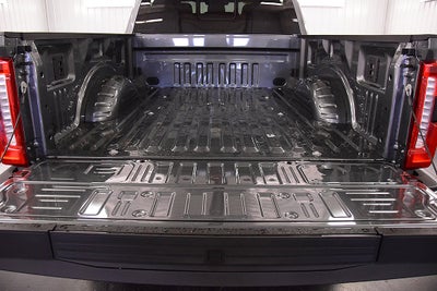 2027 Ford F-250SD XLT 6-3/4' Box