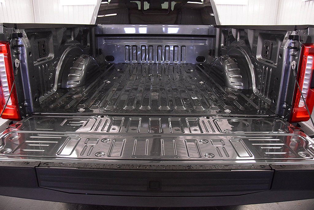 2027 Ford F-250SD XLT 6-3/4' Box