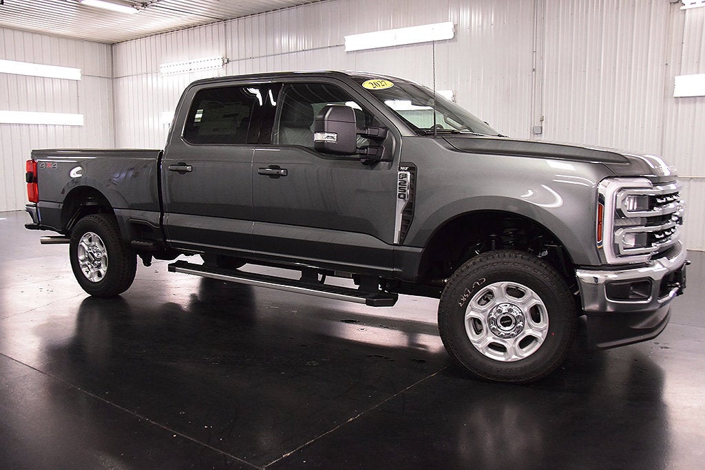 2027 Ford F-250SD XLT 6-3/4' Box