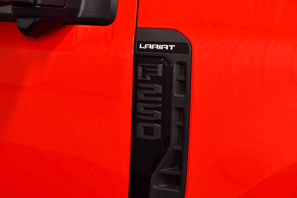 2024 Ford F-250SD Lariat 8' Box