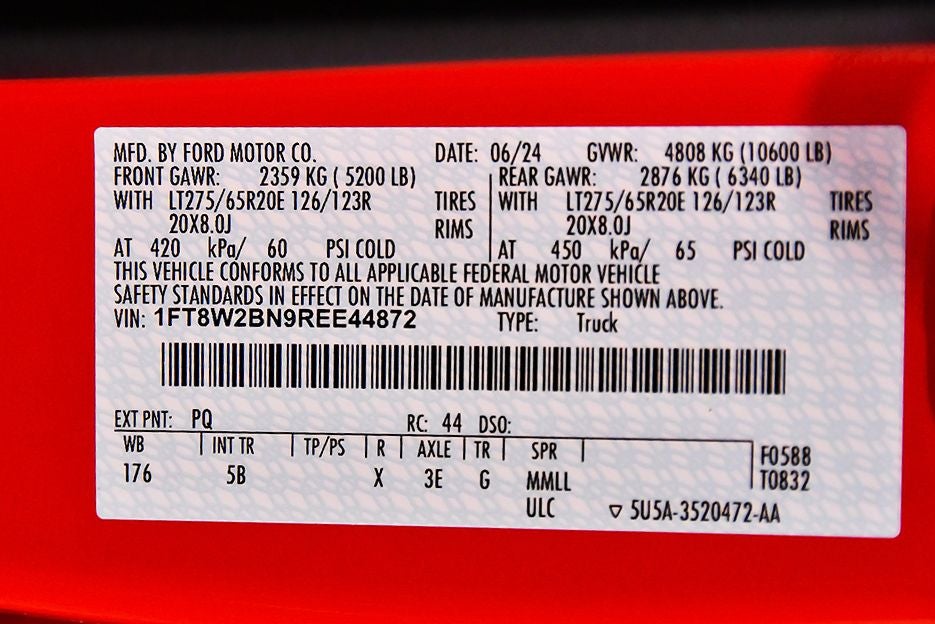 2024 Ford F-250SD Lariat 8' Box