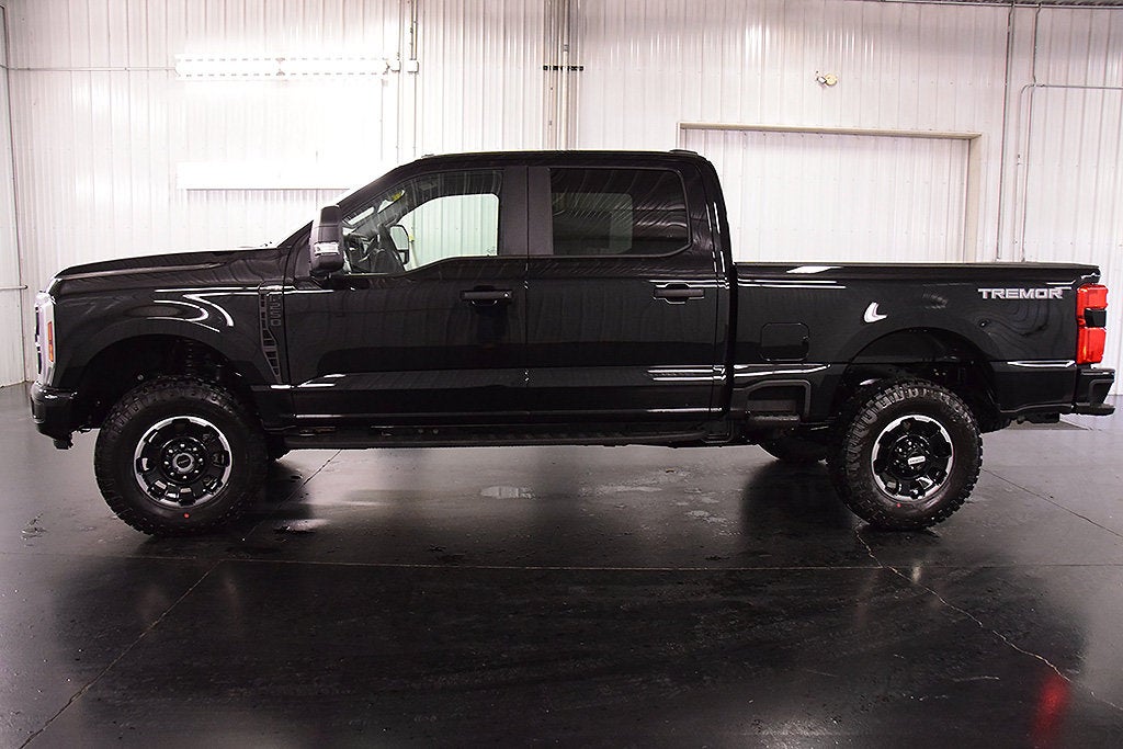 2027 Ford F-250SD XL STX Tremor Off-Road 6-3/4' Box