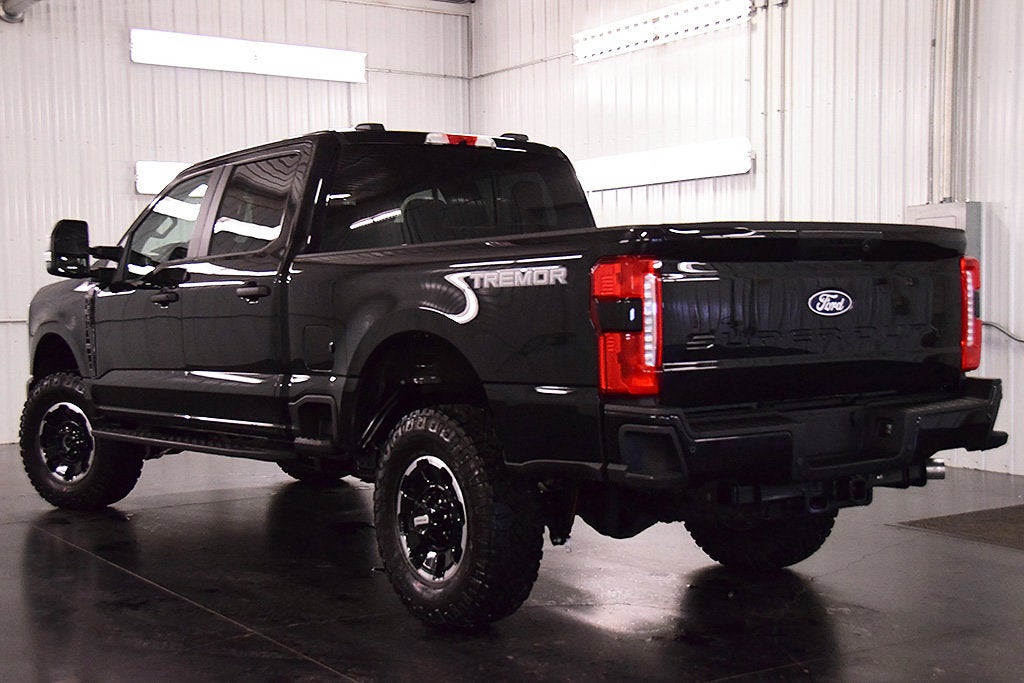 2027 Ford F-250SD XL STX Tremor Off-Road 6-3/4' Box
