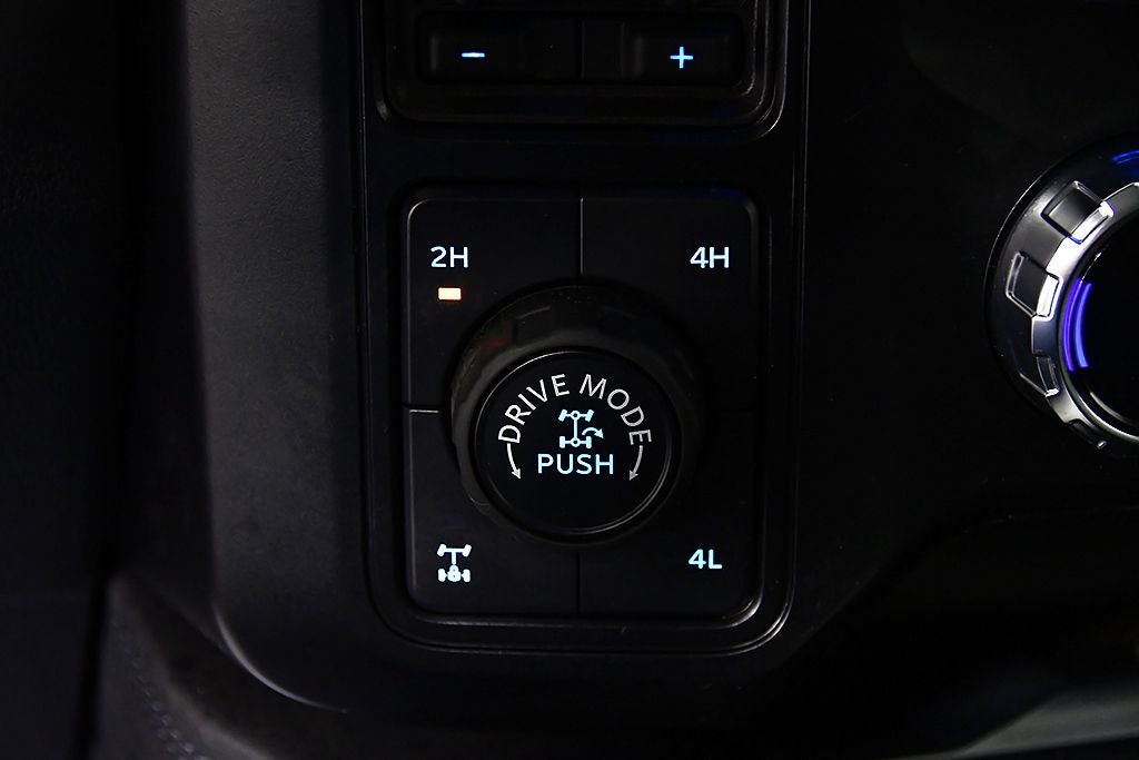 2025 Ford F-350SD Platinum 6-3/4' Box