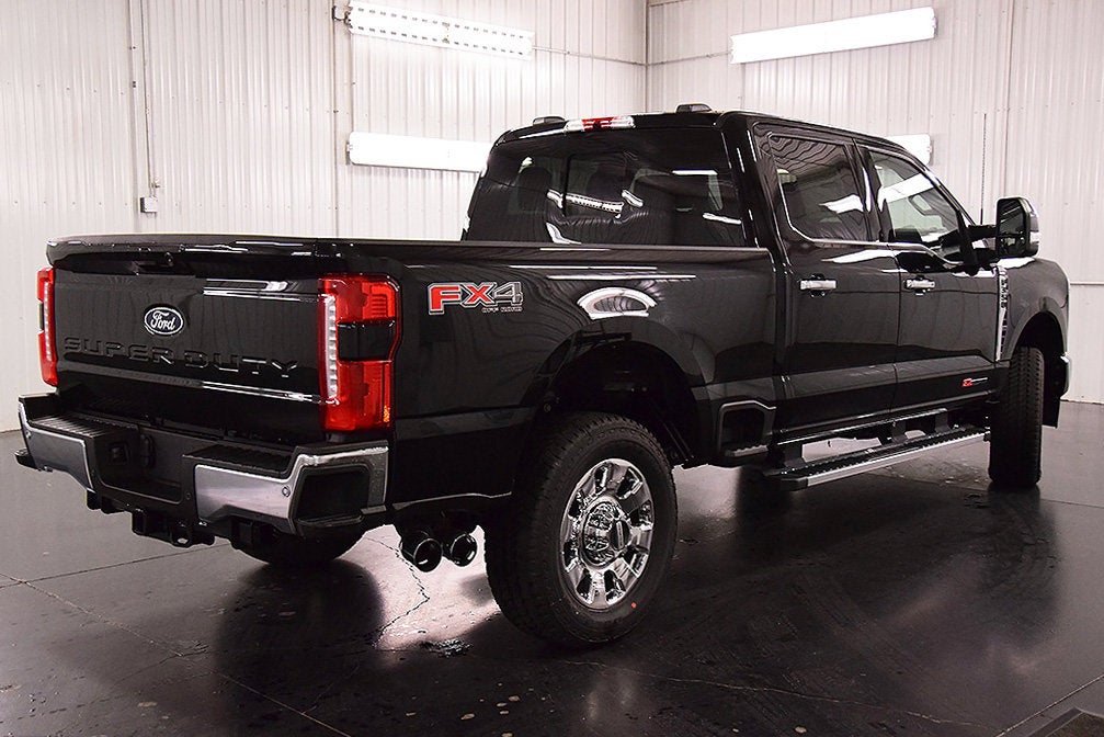 2027 Ford F-350SD Lariat 6-3/4' Box