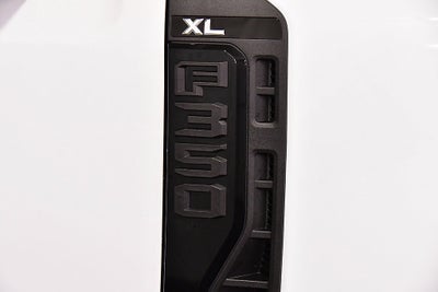 2027 Ford F-350SD XL 6-3/4' Box