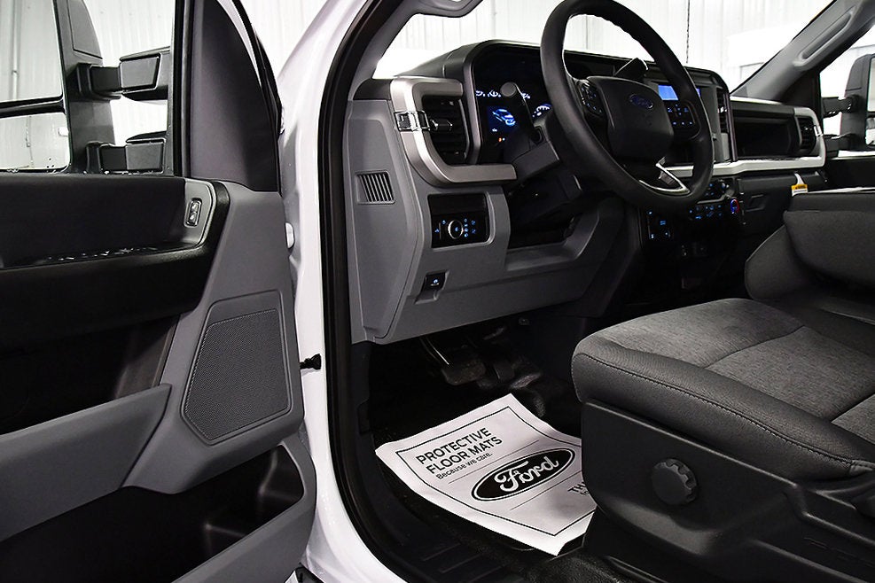2027 Ford F-350SD XL 6-3/4' Box