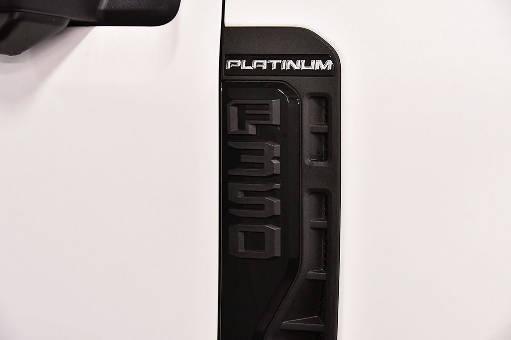 2025 Ford F-350SD Platinum 8' Box