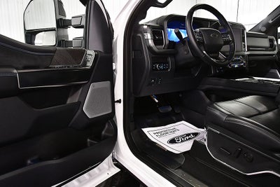 2025 Ford F-350SD Platinum 8' Box