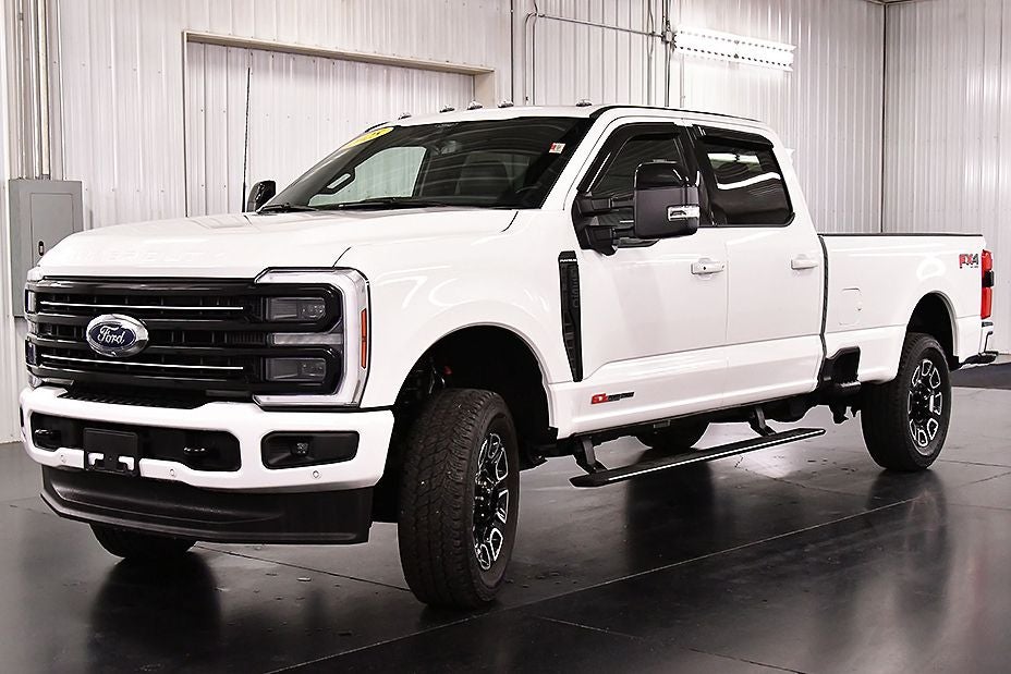 2025 Ford F-350SD Platinum 8' Box
