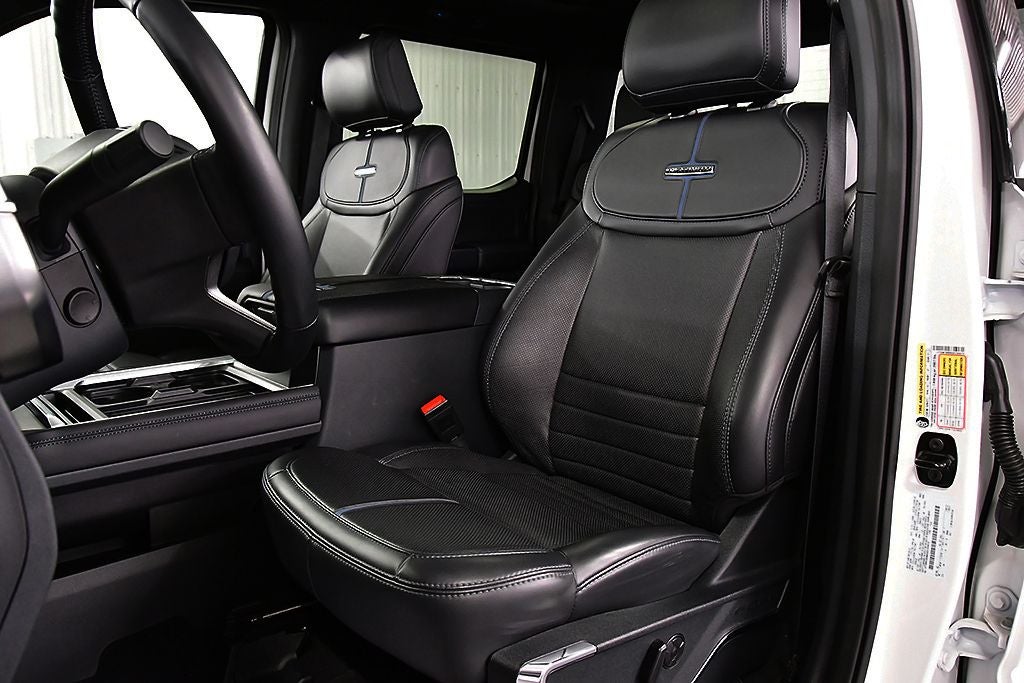 2025 Ford F-350SD Platinum 8' Box