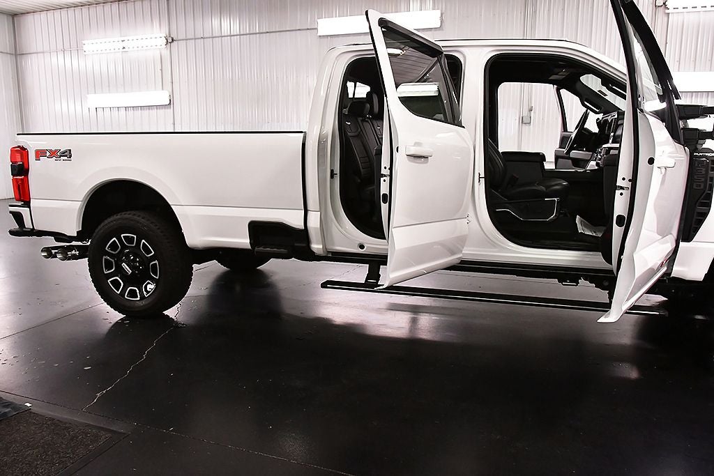 2025 Ford F-350SD Platinum 8' Box